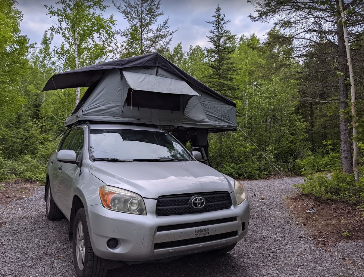 
                  
                    The 56 inches roof tent
                  
                